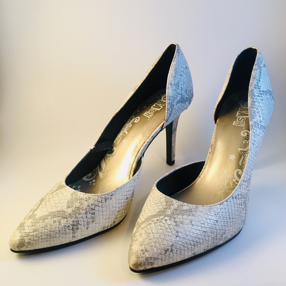 Brash Heels Snakeskin Pattern  Pointed Toe Size 10